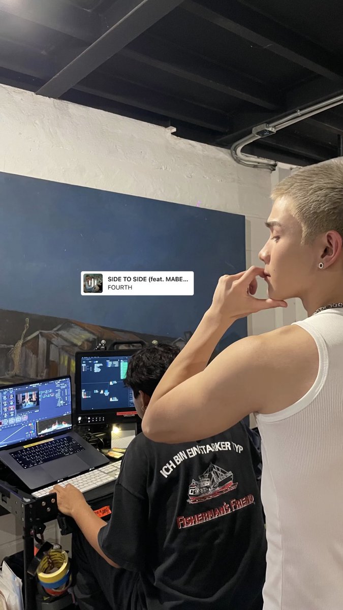 คุณศิลปินตรวจงาน(หรืออวดกล้ามนะ😂) เท่สุบๆเลยคับ🤍

FOURTH x MABELZ SIDE TO SIDE
#SideToSideFourthMabelz 
#Fourthnattawat #โฟร์ทณัฐวรรธน์