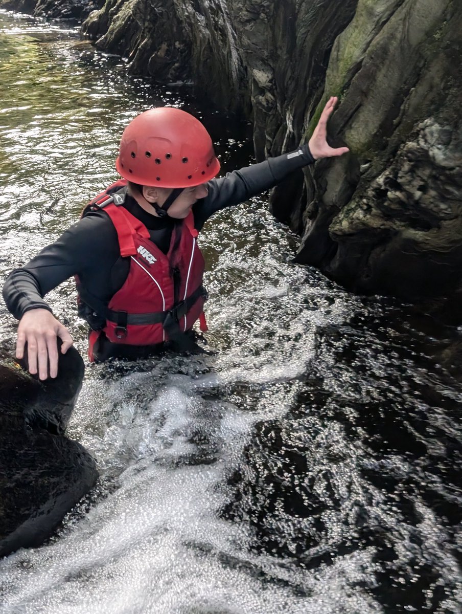 BlairvadachA's tweet image. Smashing effort this week to conquer a rather chilly gorge 🥶 great display of resilience throughout the activity.

@BlairvadachOEC 
@GvsGlasgow