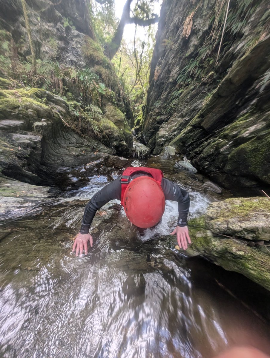 BlairvadachA's tweet image. Smashing effort this week to conquer a rather chilly gorge 🥶 great display of resilience throughout the activity.

@BlairvadachOEC 
@GvsGlasgow