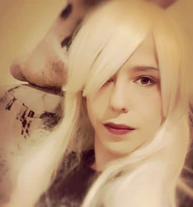 Heisse Operierte Transsexuelle sucht heißen Mann: Hallo ihr süßen bin die jenny und schaue zwar lieb aus kann aber auch anders 😉 wo bei ein wenig kratzen und beißen manchmal schon […] dlvr.it/TNFF27