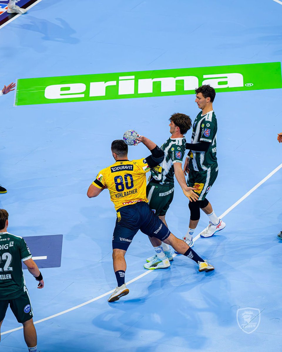 𝑽𝒐𝒈𝒆𝒍𝒑𝒆𝒓𝒔𝒑𝒆𝒌𝒕𝒊𝒗𝒆 @ SAP Arena 🐦

#rnl #rnloewen #handball