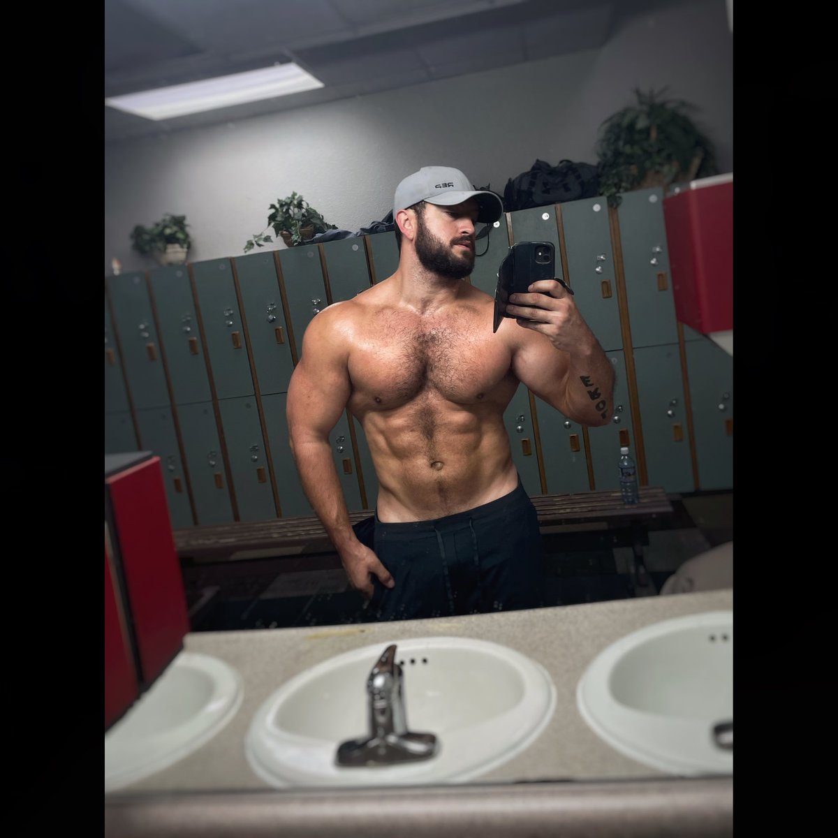 Gavin Wolfe (Miah High Club) tweet media