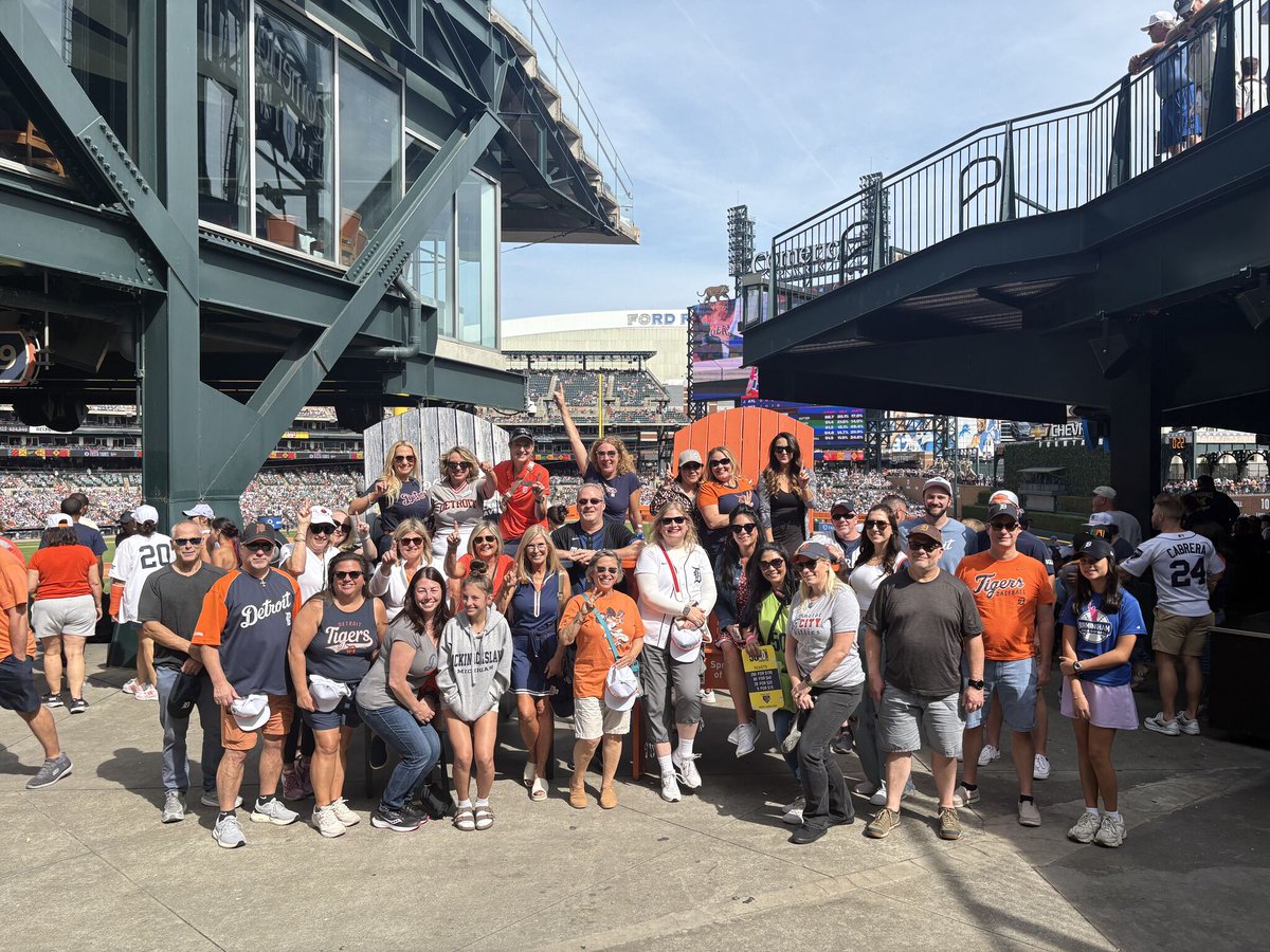 MCWT's tweet image. MCWT was proud to be the Charity of the Game at Comerica Park! ⚾️

The Tigers may not have won, but it was a big win for our mission—building community, networking, and inspiring women in tech.

#MCWT #WomenInTech #CharityOfTheGame #DetroitTigers