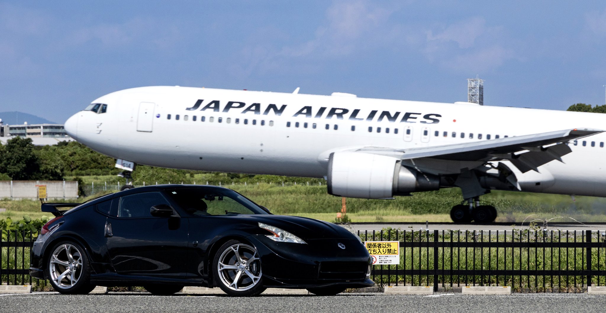 乗り遅れるな〜！！売り切れ次第ゴメンm(._.)m last summer🏖️ - - #progres #17majesta #vipcar #toyota #simple