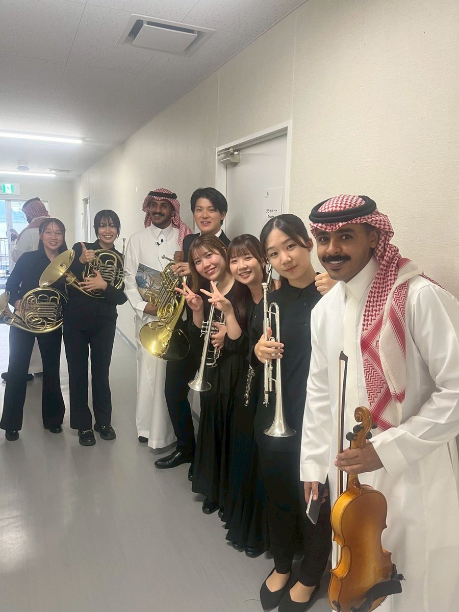 OkuTrumpet's tweet photo. 大阪・関西万博エキスポアリーナにて開催された、サウジアラビアの「ナショナルデー」行事にて、サウジアラビア国立管弦楽団の皆さまと共演させていただきました！

普段なかなか触れる機会のない国や文化と、音楽を通してつながることができ、非常に貴重で刺激的な経験となりました😭✨ https://t.co/RB1dshDbpG