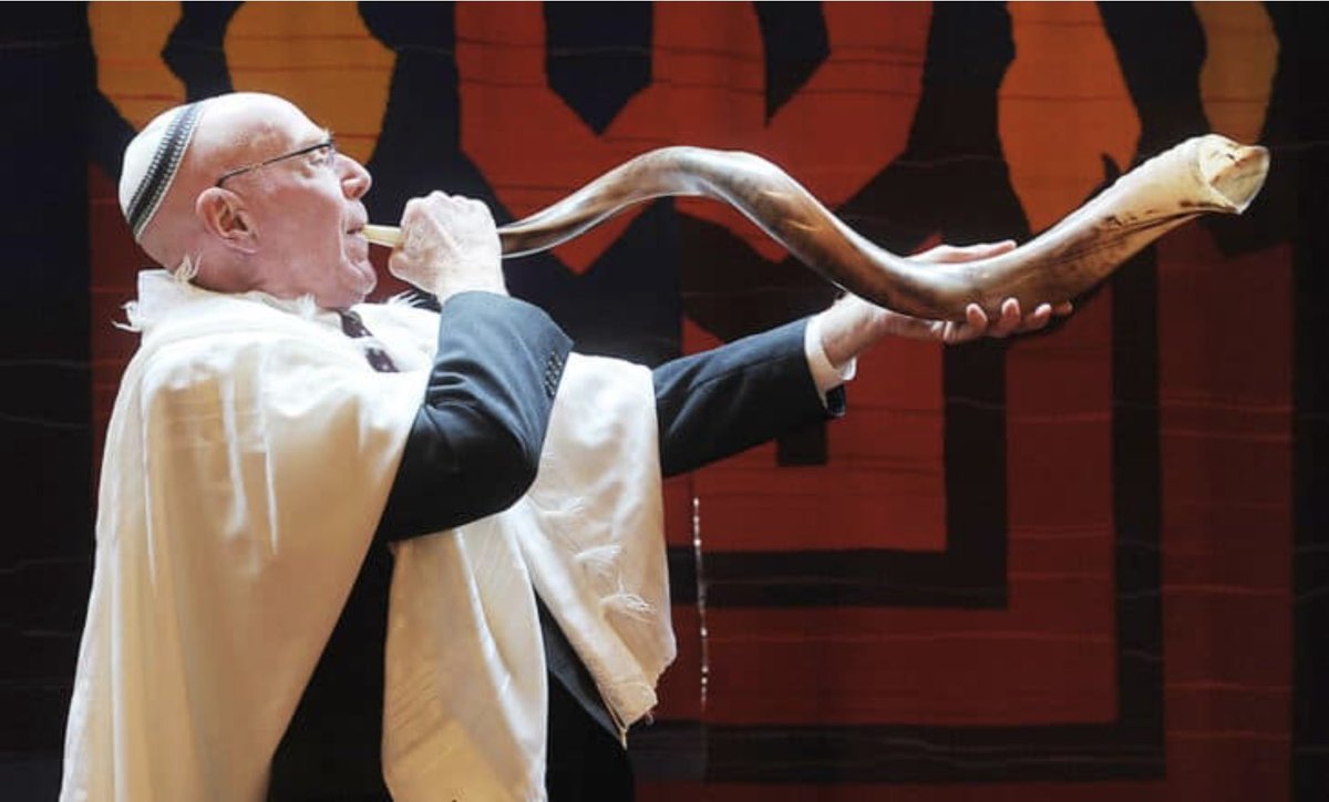 RandyPCD's tweet image. Is this the season for the rapture of the church?  All the signs that Jesus spoke of have been fulfilled.  Rosh Hashanah- the feasts of trumpets.  1 Thessalonians 4:17- the “catching away” of Jesus followers at the sound of the trumpet.  Maranatha!  Let’s get ready.
“Shana Tovah”