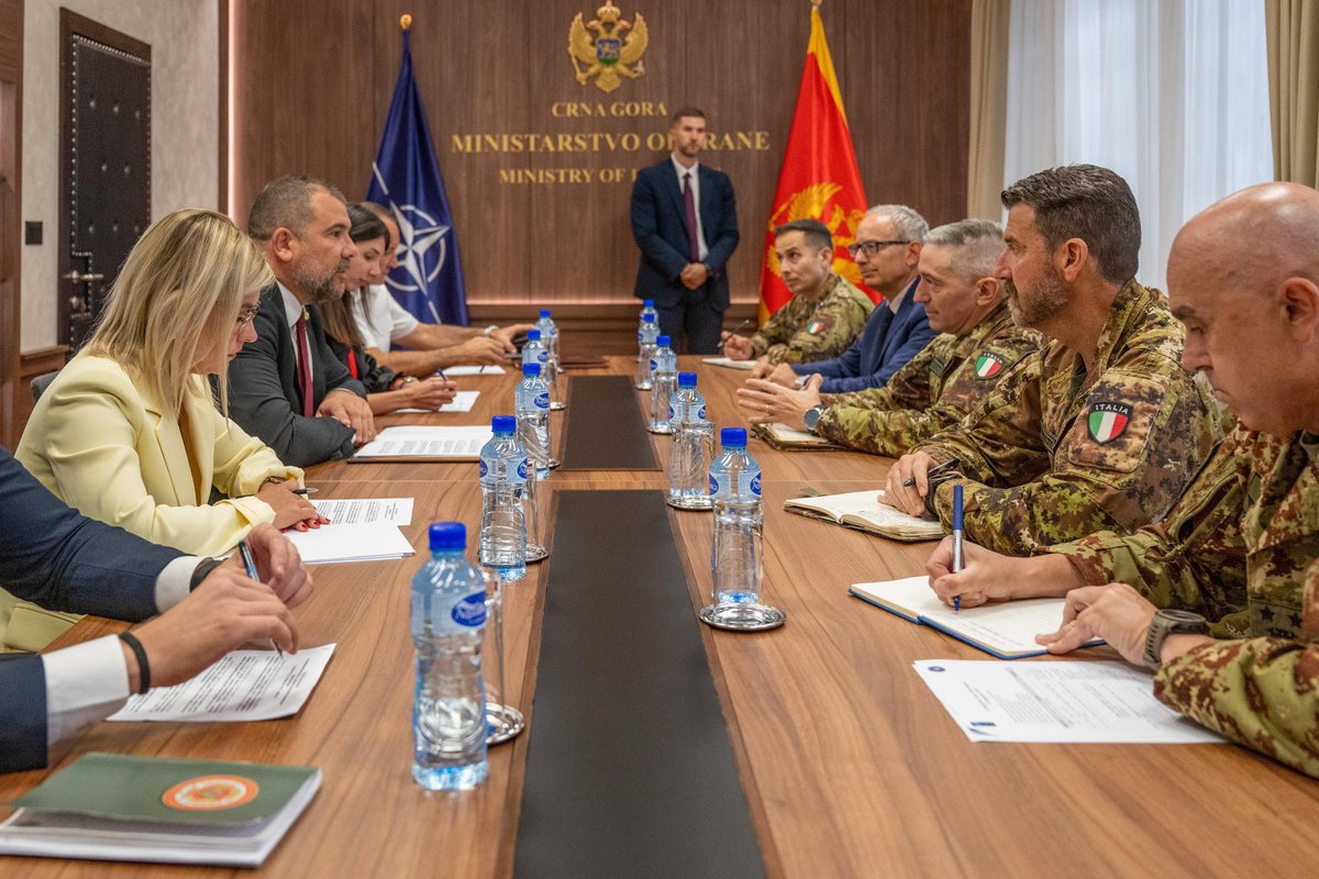 NATO_KFOR's tweet photo. Today, the Commander of the #NATO-led #KFOR mission, MGEnrico Barduani, visited the Minister of Defence of Montenegro, H.E. Dragan Krapović, and the Chief of Defence, BG Miodrag Vuksanović, at the Ministry of Defence in Podgorica.

#UNITASOMNIAVINCIT 
#StrongerTogether https://t.co/hC973rYnwh