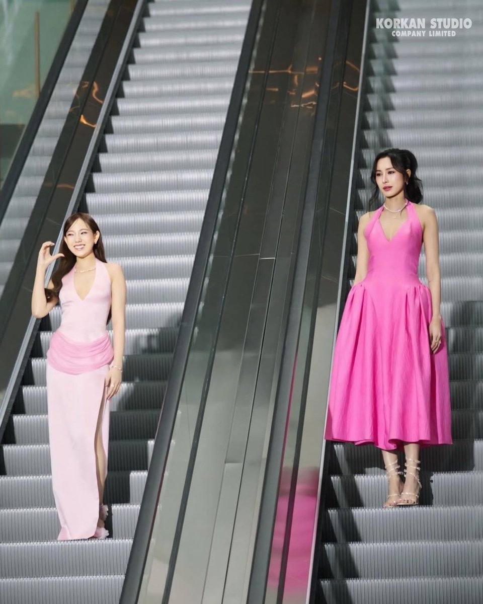 korkanstudio's tweet image. Pink Carpet 💖✨

#YEntertainAwards2025
#YEntertainAwards2025xSulaxMulan 
#OnceAgainอีกครั้งในหัวใจ 
#SulaxMulan 
#korkanstudio