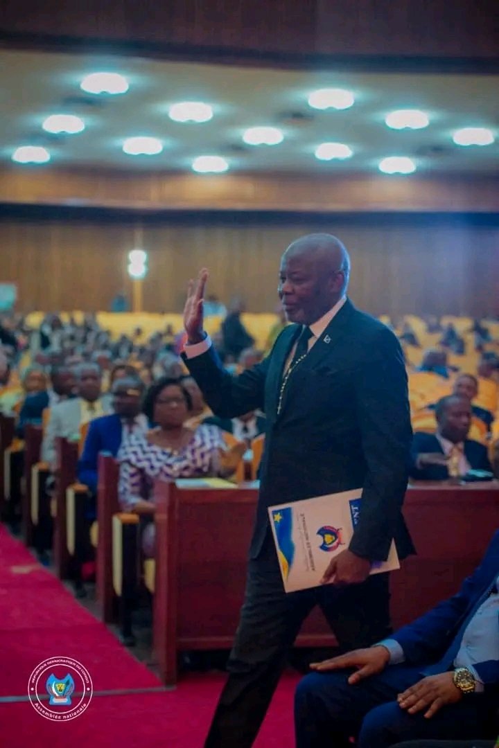 YannickNcuro4's tweet photo. Bravo VK, véritable homme d´État 

@VitalKamerhe1 @BillyKambale1 @LukondeSama @SuminwaJudith @HamidaKamerhe @StanysBujakera @IsralMutombo11 @PatrickLokala_  @Presidence_RDC https://t.co/M5QyEi4WN4