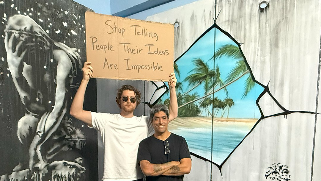 Fri3ndsAgency's tweet image. Community, creativity &amp;amp; a cold beer or two 🍻
Marce at @webflowconf 2025 — from getting a shoutout on the big screen to catching up with legends like Timothy Ricks.

Grateful for this crew 💜
#Fri3ndsAgency #Webflow #WebflowConf