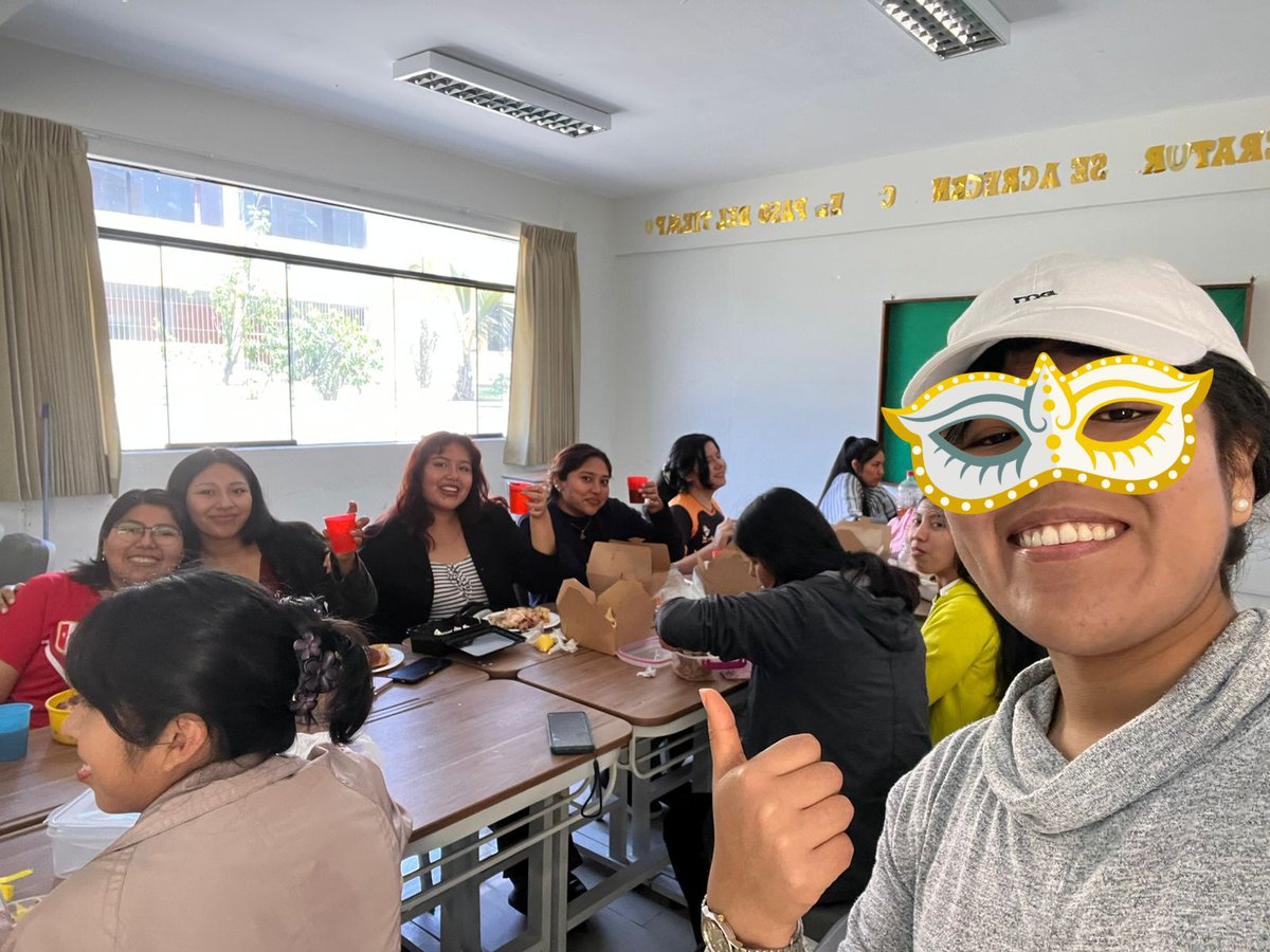 claudiapancitoX's tweet image. ahora ni un hello, ni un good afternoon 🙄😮‍💨 
pero que lindo recuerdo 💌 IDEX 

#ayearago #memorie #springday #college 💛