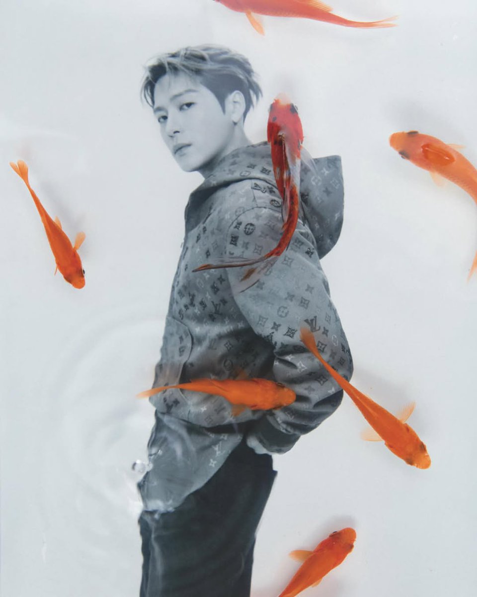 JacksonWGlobal's tweet image. [MAGAZINE] 250923 replicamanmagazine 

"A special issue of Replica Man the Autumn 25 #OUTSOON

More images starring the incomparable Jackson Wang"

#JacksonWang #王嘉尔 #잭슨 #TEAMWANG @JacksonWang852