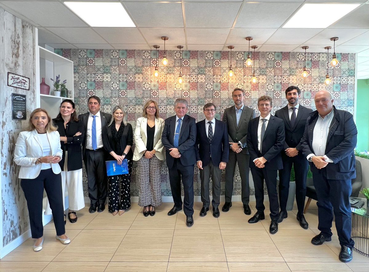 AlvaroGLopez's tweet photo. 🌍Clausuramos el IIEncuentro de Rehabilitación y Eficiencia Energética @remica_es
Con los planes del @MADRID #Rehabilita, #Adapta y #TransformaTuBarrio ya hemos mejorado energéticamente 110.000 viviendas, reduciendo emisiones de CO₂ para alcanzar la neutralidad climática en 2050 https://t.co/k25JdR9GvC