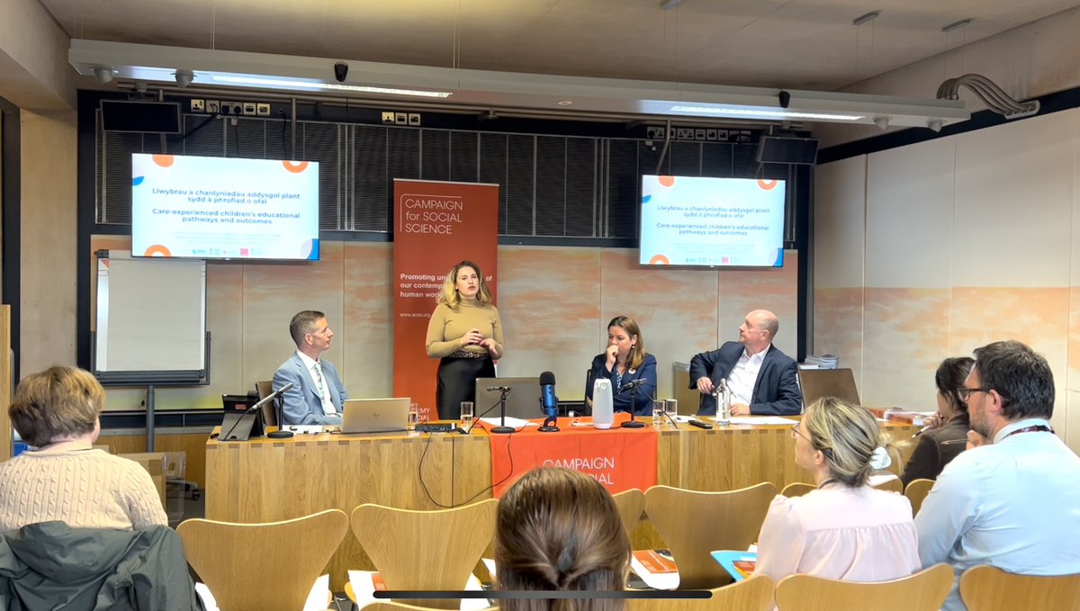 Very grateful to all those who attended today’s session. Two excellent #SocialScience talks: one on the educational trajectories of care-experienced children, and the other on the role of Warm Hubs in developing community connections in #Wales.
 
#SocialSciences #Senedd #Cymru