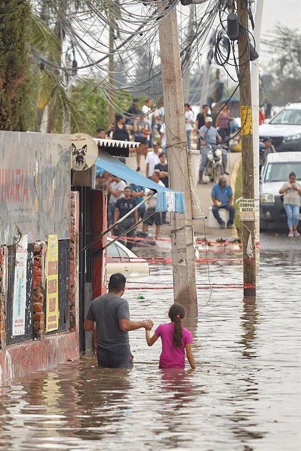 Jonathan Lomelí tweet media