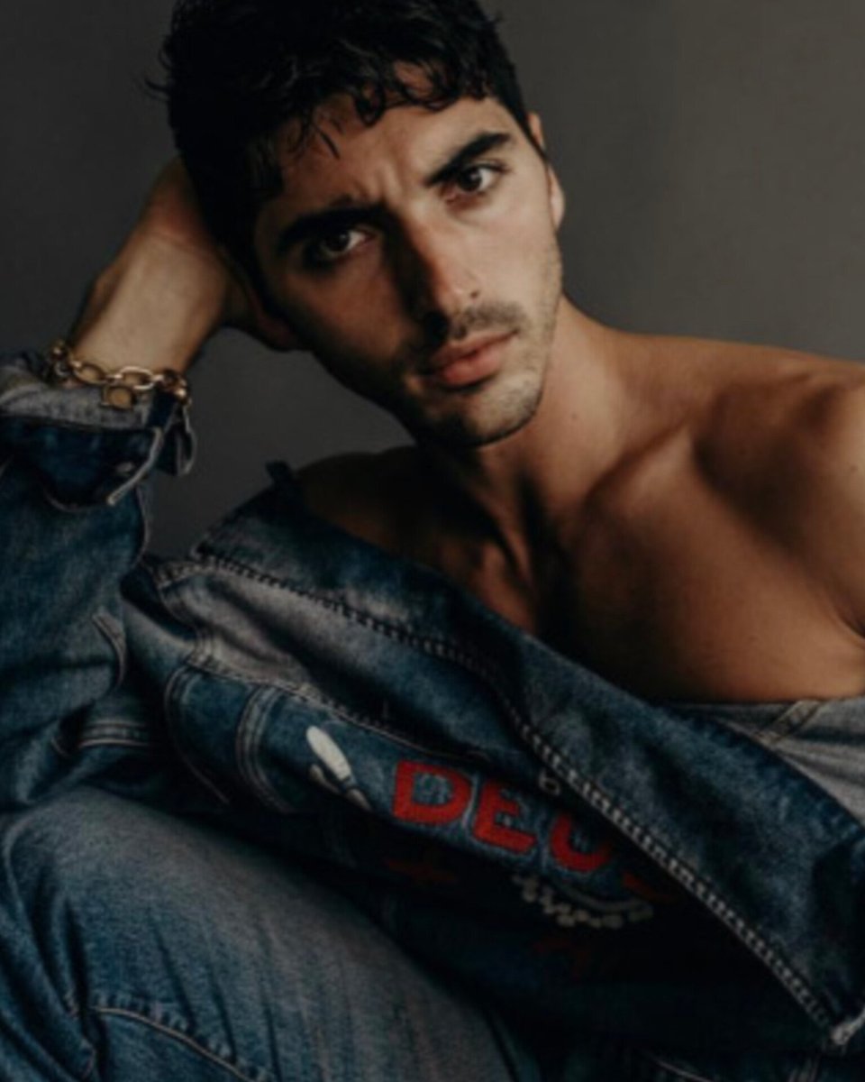 SAME GUY, HOTTER THAN EVER!

                   2015                vs              2020