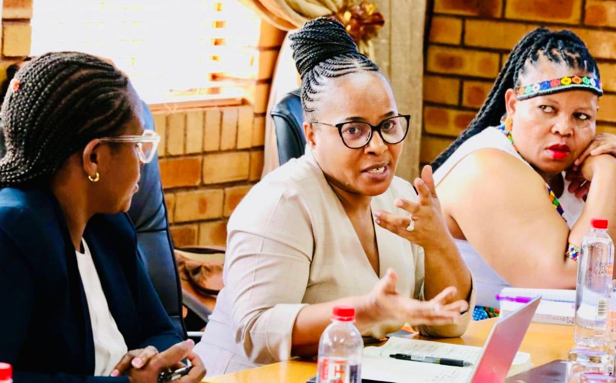 gpgSocDev's tweet image. Happening NOW! 🚨 
@gpgSocDev hosts @KZNDSD 
colleagues for benchmarking exercise! 🌟 Led by Acting HODs @Phumla_Mthala and Maphili Mhlongo. 

Knowledge-sharing &amp;amp; best practices to empower &amp;amp; uplift! 💪 

#SocialDevelopment #BenchmarkingExercise #KnowledgeSharing #Gauteng #KZN