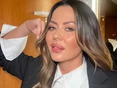 🧨 Karina Jelinek reveló la verdad sobre su pelea con Flor Parise y admitió lo que todos imaginaban

👉🏼 La modelo habló con LAM y confesó arrepentirse de su historia de soltería.

(💣 A lo Wanda Nara)

bigbangnews.com/show/karina-je…