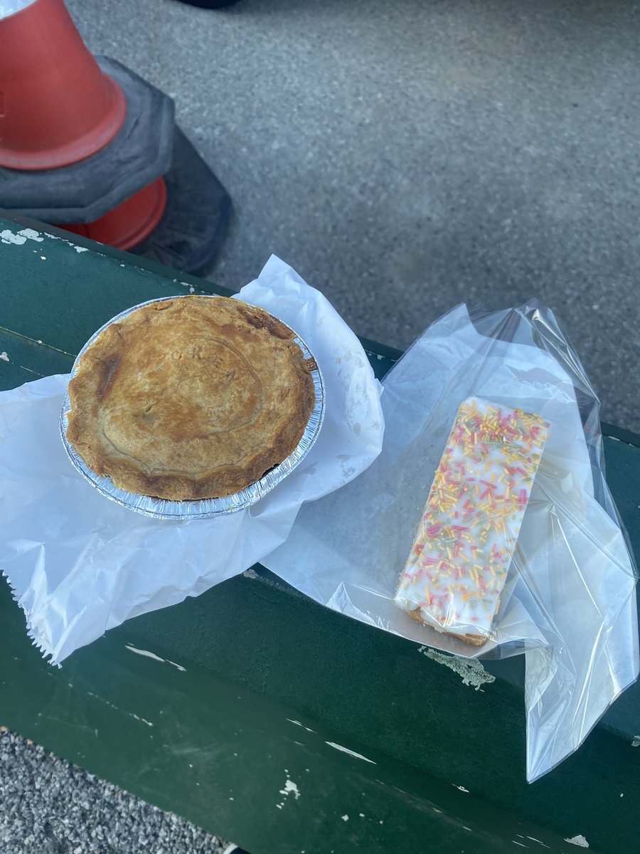 ✊ #BuyLocal. The best pies around from <a href="/HomebakedBakery/">Homebaked Bakery</a>.

#LFC