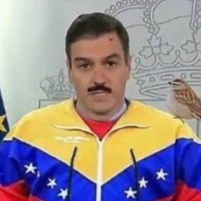 Que gente más rara pulula por aquí.