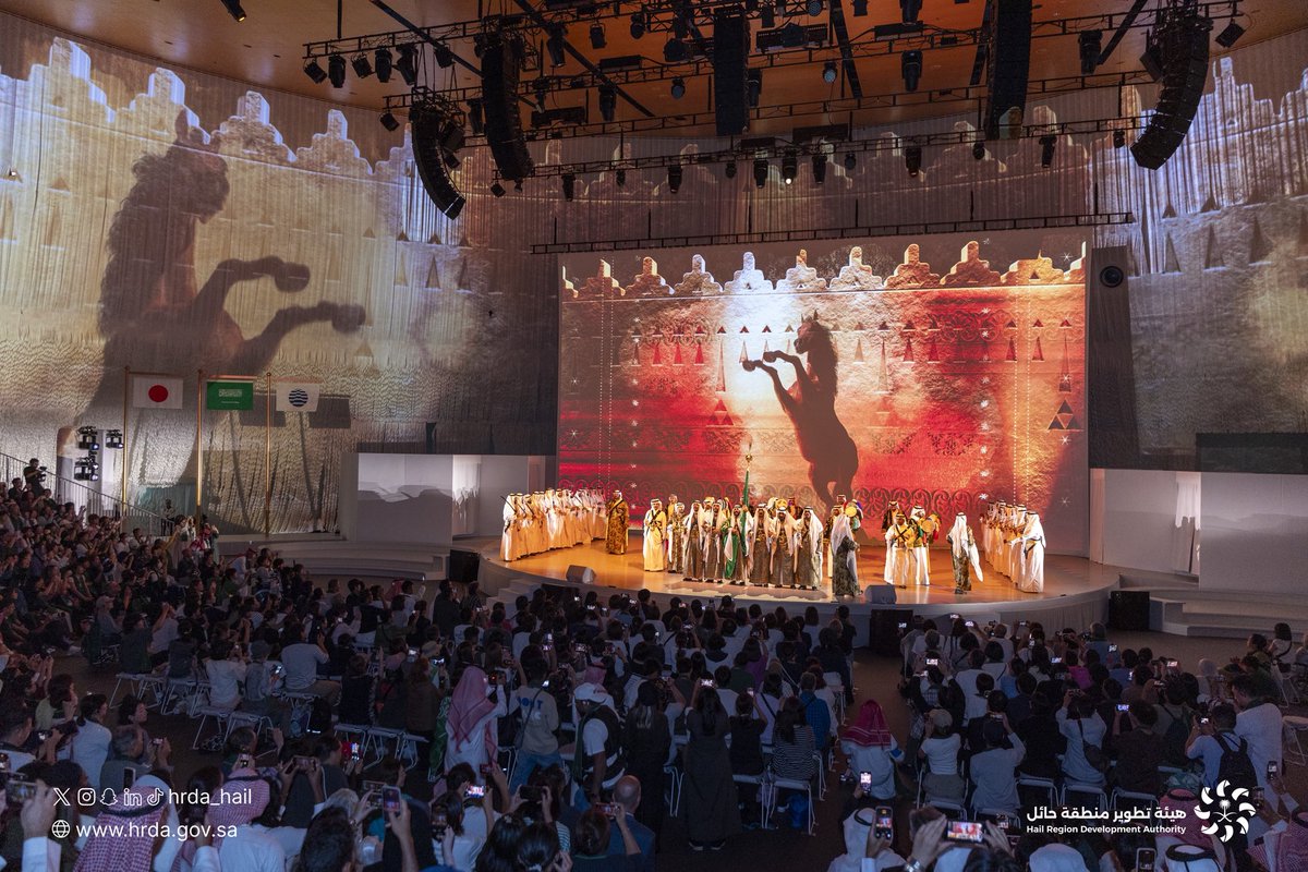 شارك الرئيس التنفيذي لـ #هيئة_تطوير_حائل أ. أعمر بن عبدالله ال عبدالجبار في حفل #اليوم_الوطني_السعودي_95  المُقام بجناح المملكة في #إكسبو_2025 أوساكا، والذي ألقى خلاله معالي وزير الاستثمار م. خالد الفالح الكلمة الافتتاحية، مجسداً فخر المملكة وإنجازاتها أمام العالم.