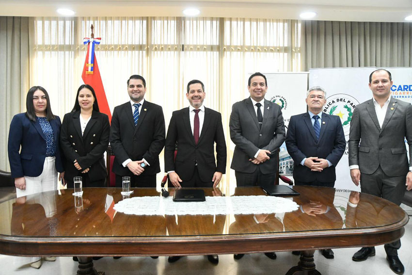 DiputadosPy's tweet image. Diputados y Gobernación de Central firman convenio en favor del bienestar animal

diputados.gov.py/noticias/notic…

(Redacción: Prensa – Dirección de Comunicación). En una iniciativa conjunta para fortalecer la protección animal en Paraguay, el presidente de la Cámara de Diputados, Raúl…