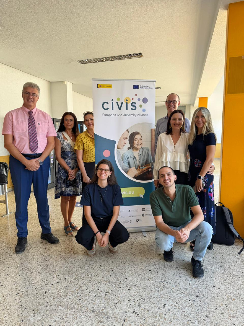 La #UAM ha acogido los días 15 y 16 de septiembre la reunión inicial del grupo de trabajo que diseñará el primer grado conjunto europeo en International Tourism Management. Se trata de la primera iniciativa de este tipo
coordinada por una universidad pública madrileña en el marco