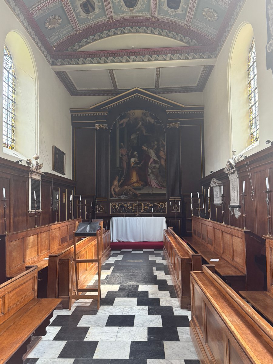 Imagine walking the 675-year-old grounds of Trinity Hall, Cambridge, as a graduate student. The same pathways and corridors as Stephen Hawking, actress Rachel Weisz, and RAF Pilot Officer Billy Fiske. Be a part of the Billy Fiske Centenary Scholarship! Link in bio. #TrinityHall