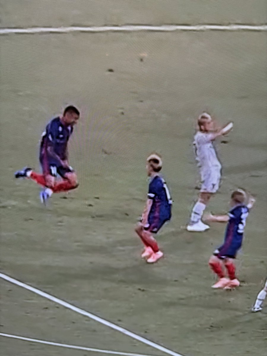 ヒアンゴール決まった瞬間なんか「ぴょん」ってとんでてかわいかった🐰