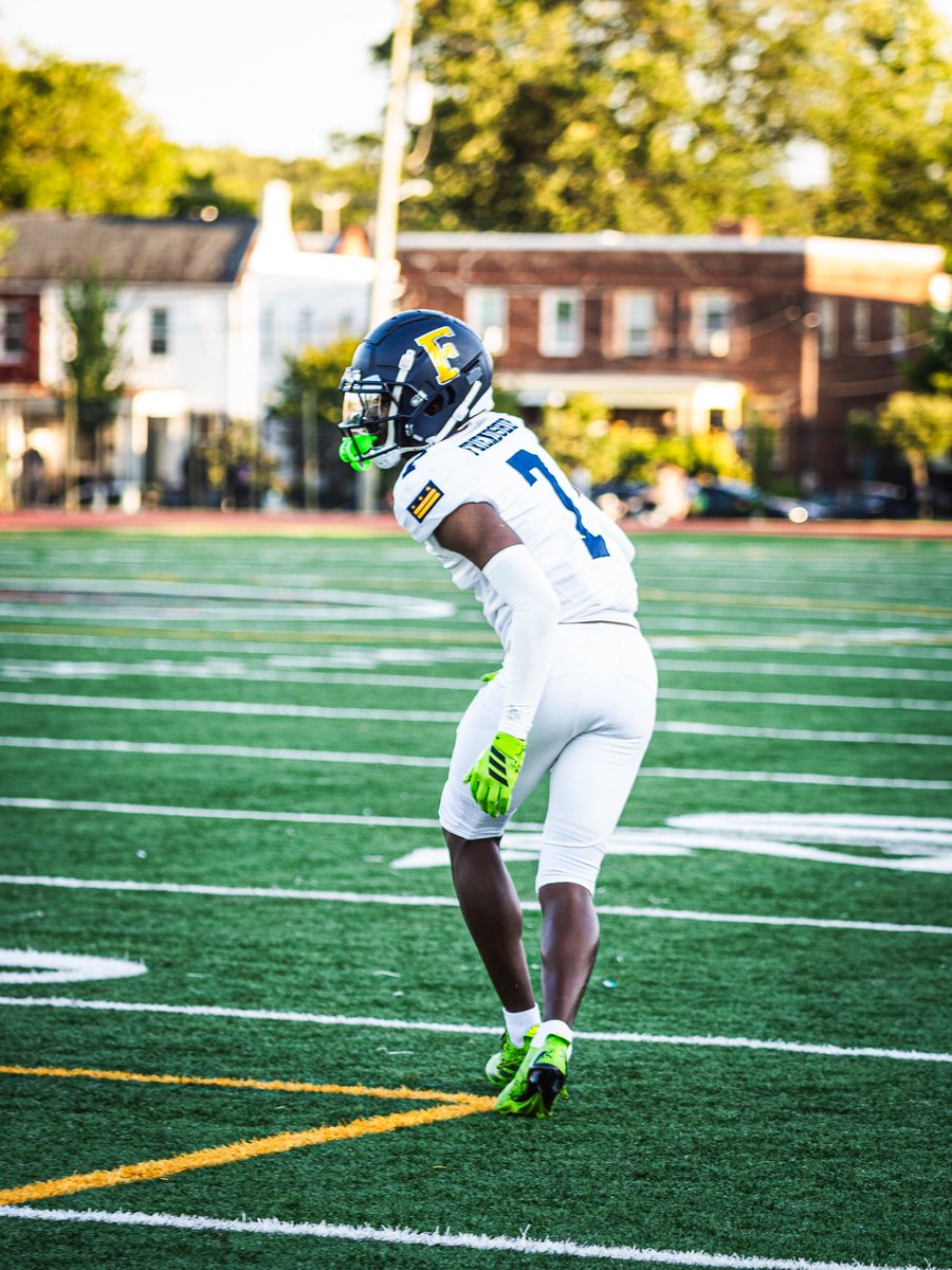 Jamall Price Jr (@deucepricejr) on Twitter photo C/O 27 Lockdown DB 5’11 175 First 4
hudl.com/video/3/193125… C/O 27 Lockdown DB 5’11 175 First 4
hudl.com/video/3/193125…