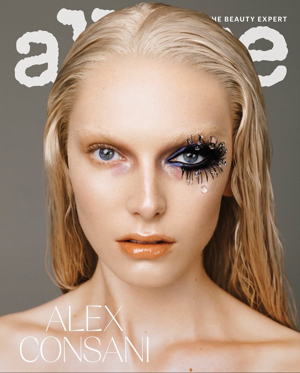 LaModeUnknown's tweet photo. The ✨ICONIC DUO✨ of Alex Consani and Anok Yai laid bare for the cover of Allure in the lens of Zhong Lin. 🪡 https://t.co/oZj6zWHLVJ