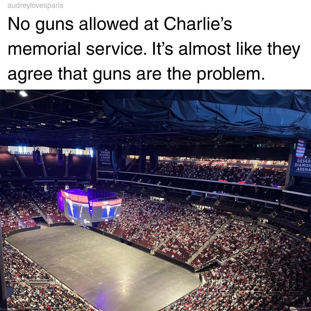 Ellunes's tweet image. Oh, the irony…