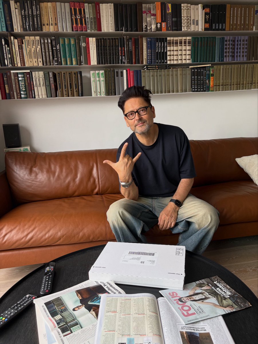 Happy (belated) pub day to me!
What a ride.
Thank you all for the love — and for walking with me and Ladoshka through the dark woods. 🤍

#ThroughTheDarkWoods #Grateful #AuthorLife #PubDay <a href="/rhaliterary/">Regal | Hoffmann & Associates</a> <a href="/FlandersLit/">Flanders Literature</a> <a href="/oldstpublishing/">Old Street Publishing</a> <a href="/rarebirdlit/">Rare Bird</a> <a href="/De_Geus/">Uitgeverij De Geus</a>