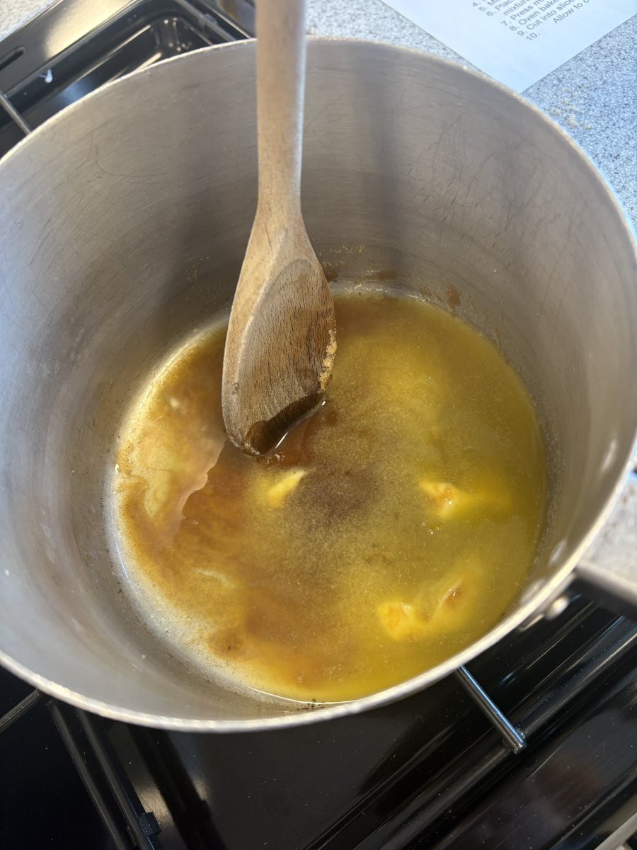 rusheymeaddnt's tweet image. At our Cooking for All Young Carers club, the group got creative in the kitchen making delicious fruity flapjacks! 🍎🍌🍇
Building skills, confidence, and community — one recipe at a time. 🥄✨

#YoungCarers #CookingForAll #HealthyEating