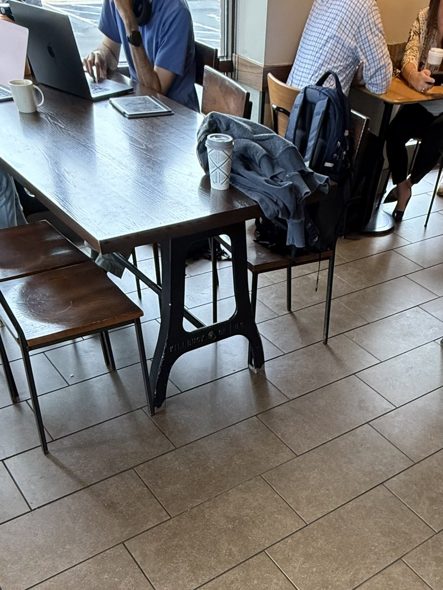 pat_pistol_ii's tweet photo. This guy brought his own coffee to Starbucks. I’ll let you guess the size of his nose. https://t.co/YgkRZzqx1d