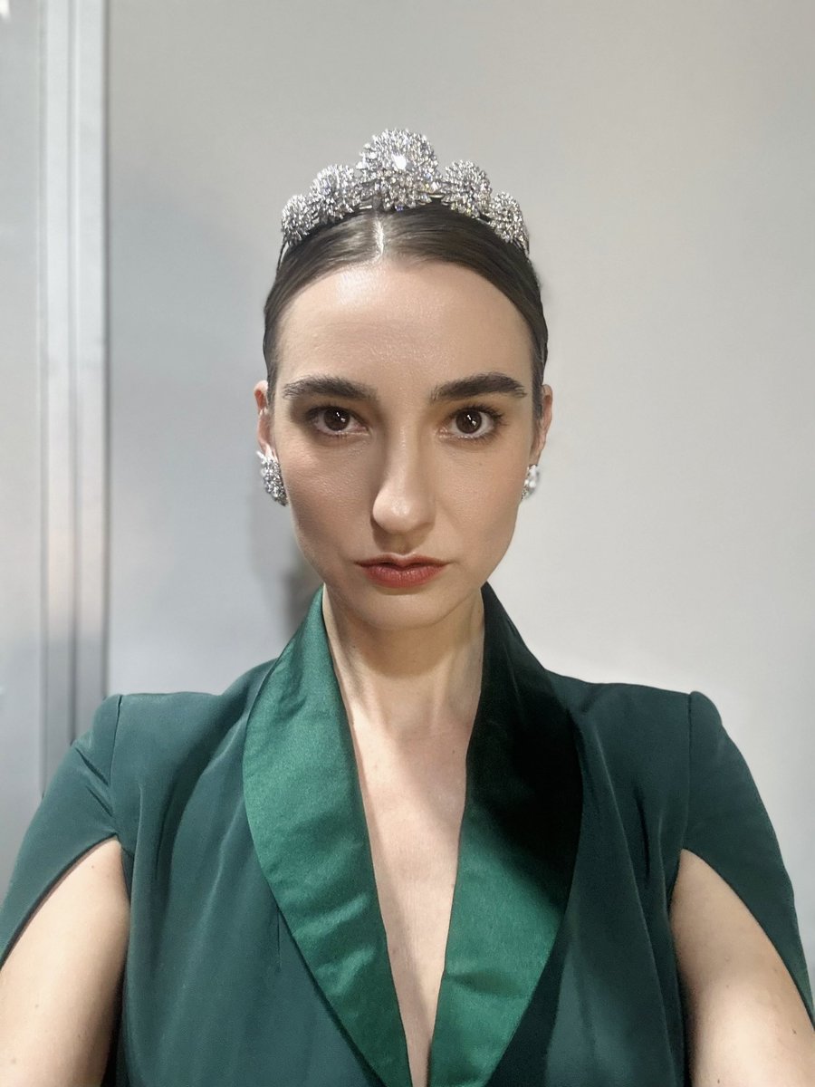 GM!
Call me Your Majesty from now 🤣
CHAUMET💎Jewels by nature