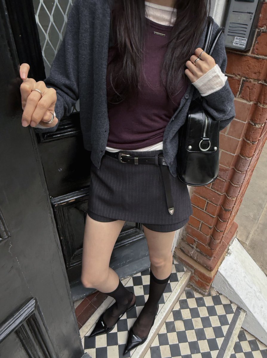 요거 정보 찾아서 공유 ✌️

가디건 s.zigzag.kr/Km91TmdSVJ
이너 긴팔티 s.zigzag.kr/MiWi8fPoGq
보라 나시 s.zigzag.kr/11MUVf8w5Y
팬츠 s.zigzag.kr/mRhmydQD6j

*리워드성 링크