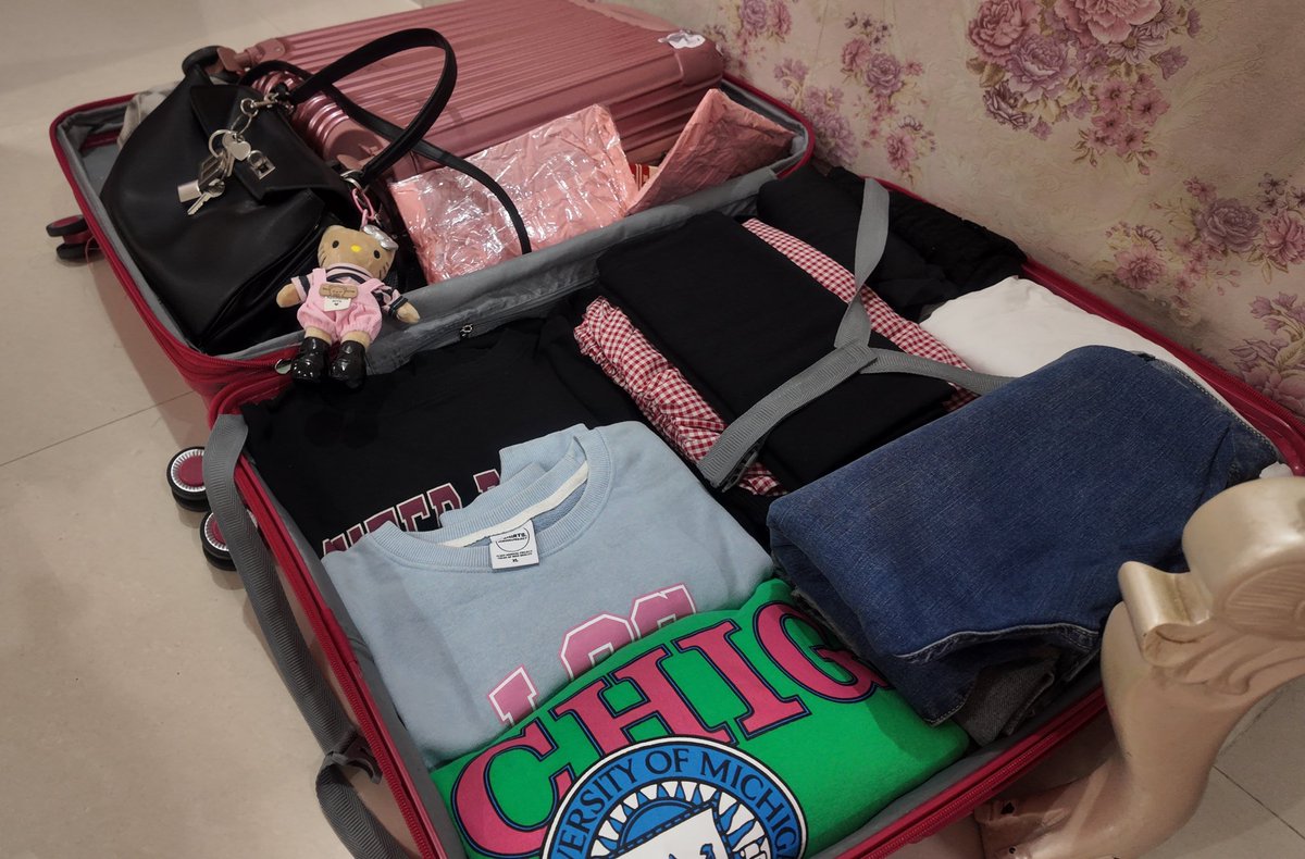 hanbinismm's tweet photo. Siapa yg udh packing buat nnton zb1 di seoul🙋🏻‍♀️🙆🏻‍♀️ https://t.co/E7lMdFTu1b