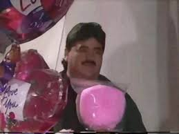 Manden opciones para comprar el regalo del amigo secreto, obvio acompañado de algo rico 🤭 sin verme así #FelizMartes