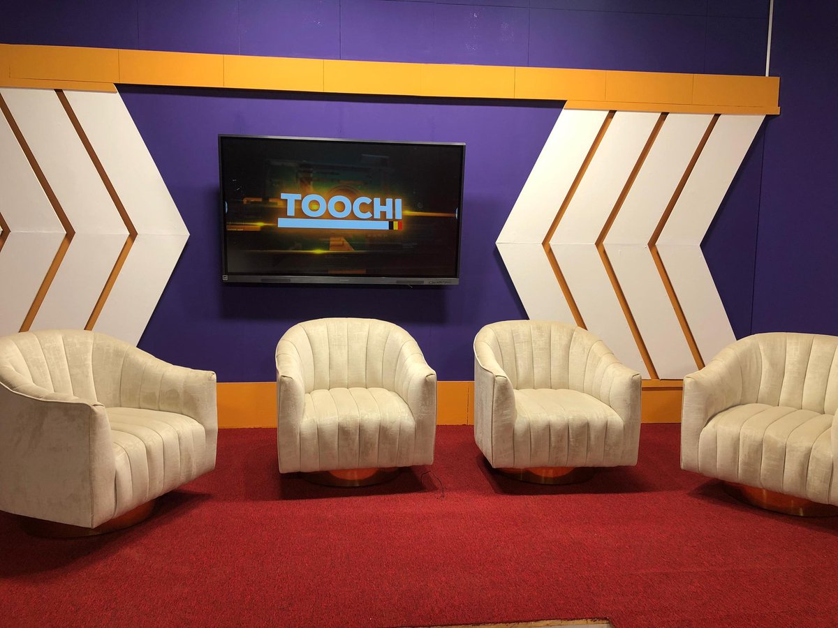 TayariWestTV's tweet image. Tonight, the nation’s biggest political show goes live in Runyakitara! Our Bugolobi studios are set, and @AKasingye is at the steering wheel, don’t miss it.

#Toochi
#EirakaRyeitu