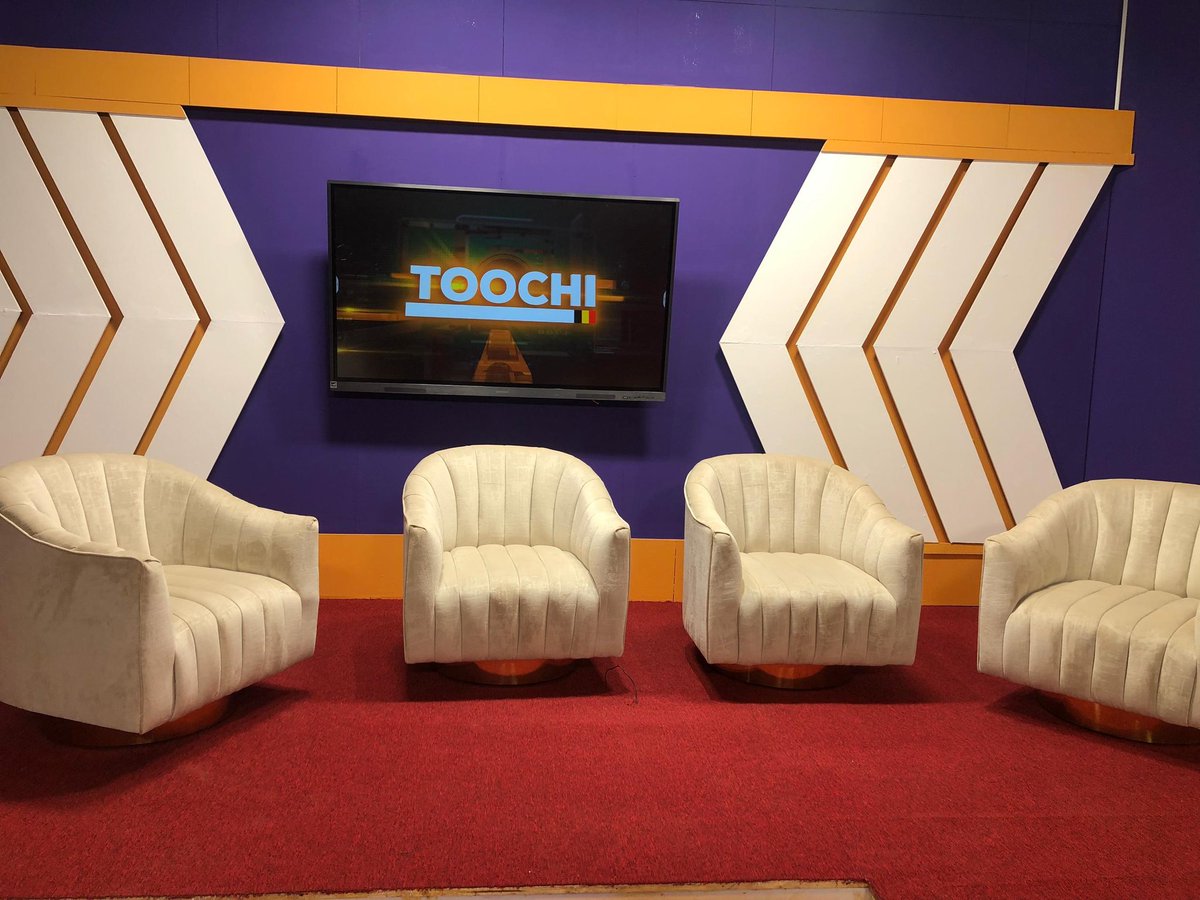 TayariWestTV's tweet image. Tonight, the nation’s biggest political show goes live in Runyakitara! Our Bugolobi studios are set, and @AKasingye is at the steering wheel, don’t miss it.

#Toochi
#EirakaRyeitu