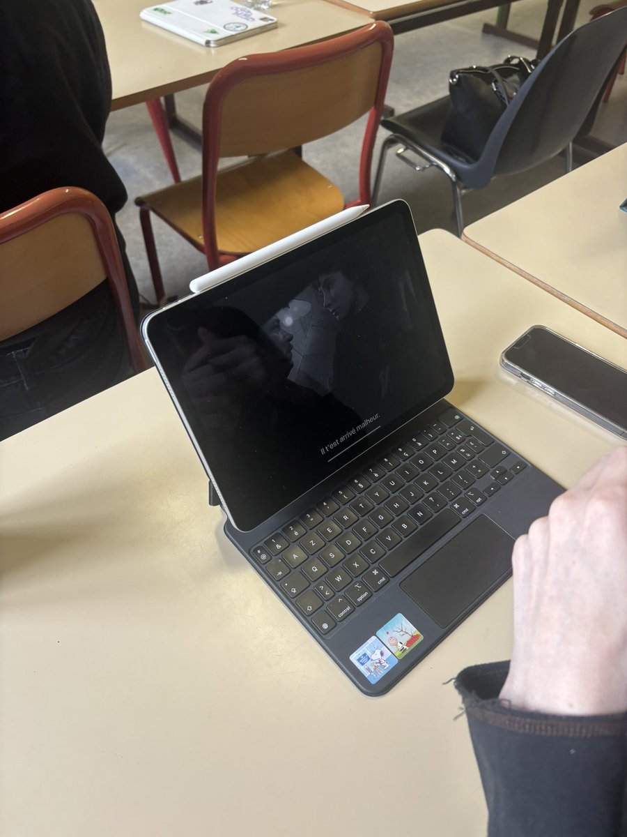 chl𖦹é tweet media