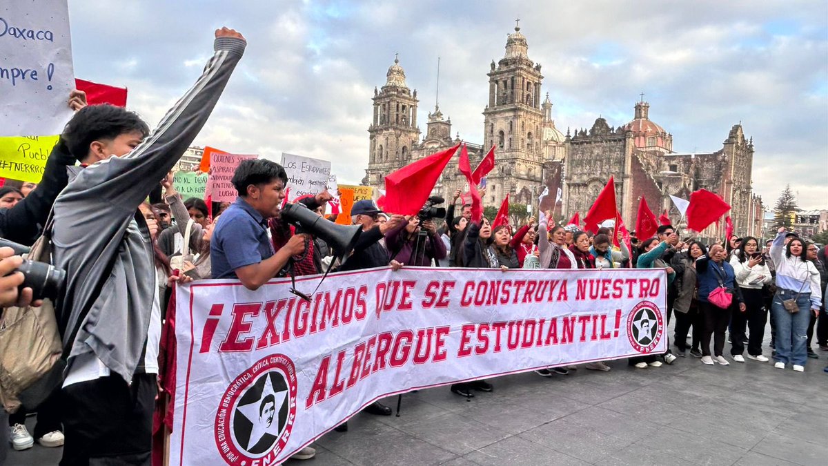 aperezzamorano's tweet photo. Los albergues estudiantiles son espacios de estudio, no botín político. En #Oaxaca fueron arrebatados con violencia.
#GobMxIgnoraAEstudiantes #4TReprimeEstudiantesDeOax https://t.co/fCb5oXF8RN