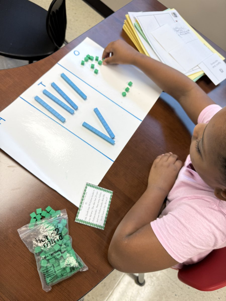 LearnWithCaston's tweet image. ✨ Small Group Math in Action ✨
Hands-on learning with base-ten blocks helps my students see numbers, build understanding, and make sense of place value! Our math toolkits make every lesson engaging and interactive 💙💚
#HandsOnMath #SmallGroupInstruction #MathCenters…