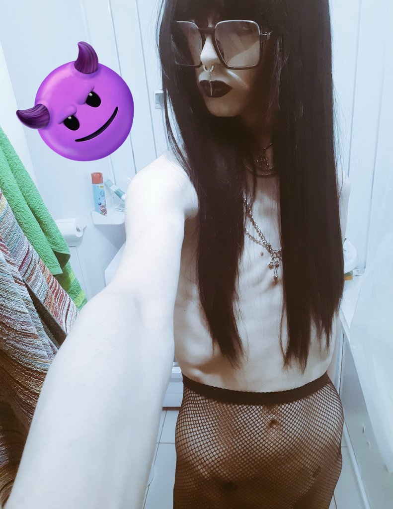 Kira_Lisica's tweet photo. Welcom 2 hell 🖤
#dark #bottom #sissy #boy2girl #transgender #humiliaton #LGBTQIAWelcomeSeptember https://t.co/hZMgDvLikv