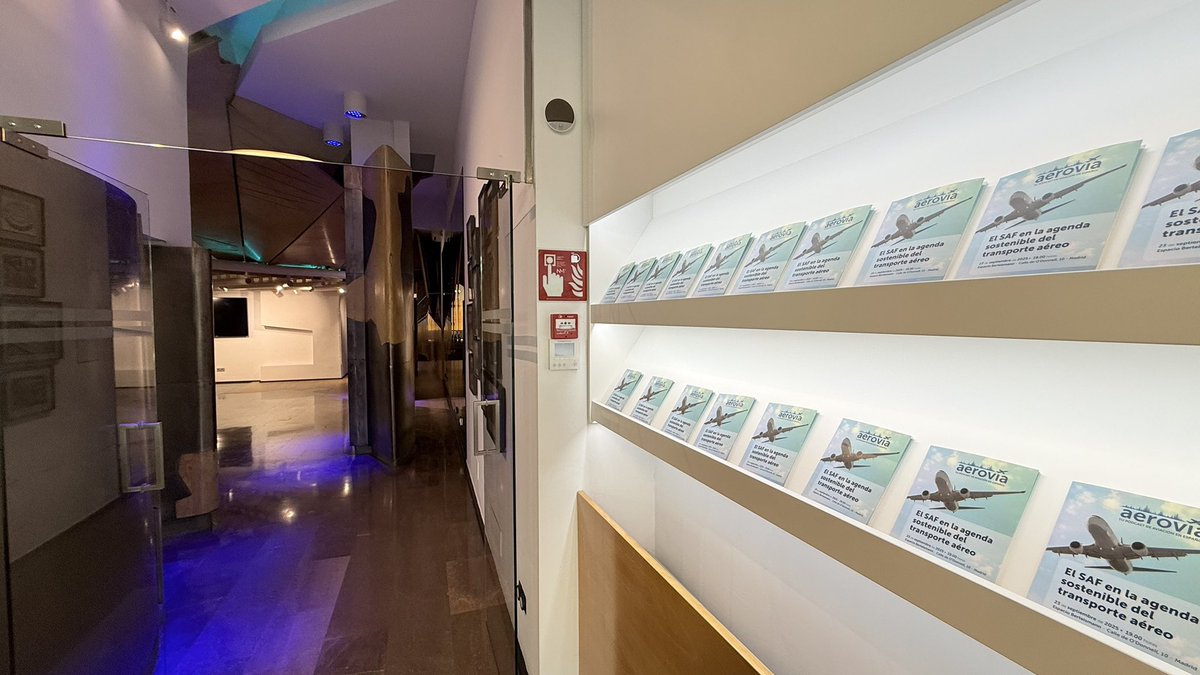 Instalándonos en el Espacio Bertelsmann… 

Os esperamos.