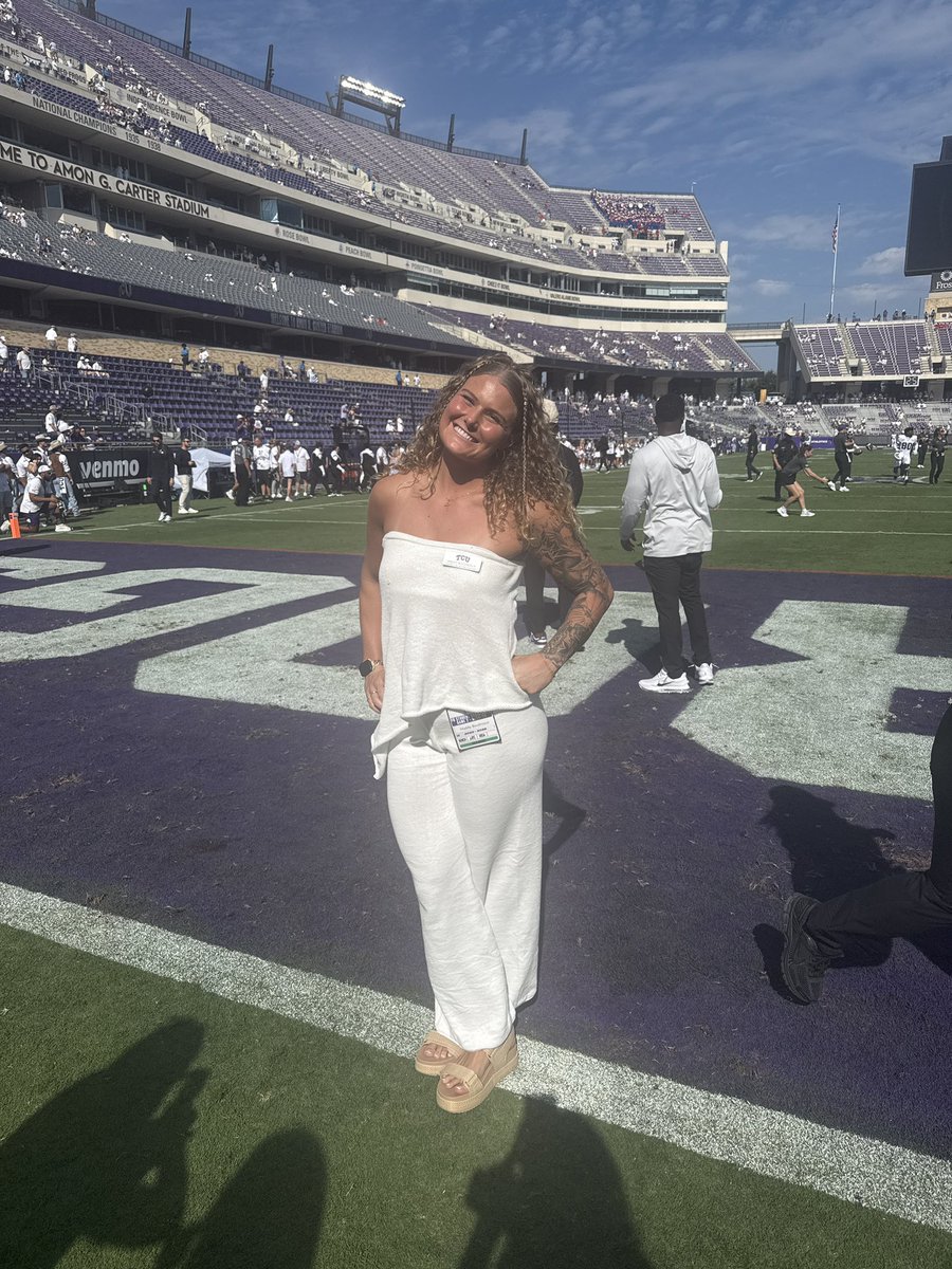 MaddyBoudreauxx's tweet image. The only place to be!! #GoFrogs🐸 #TYJ