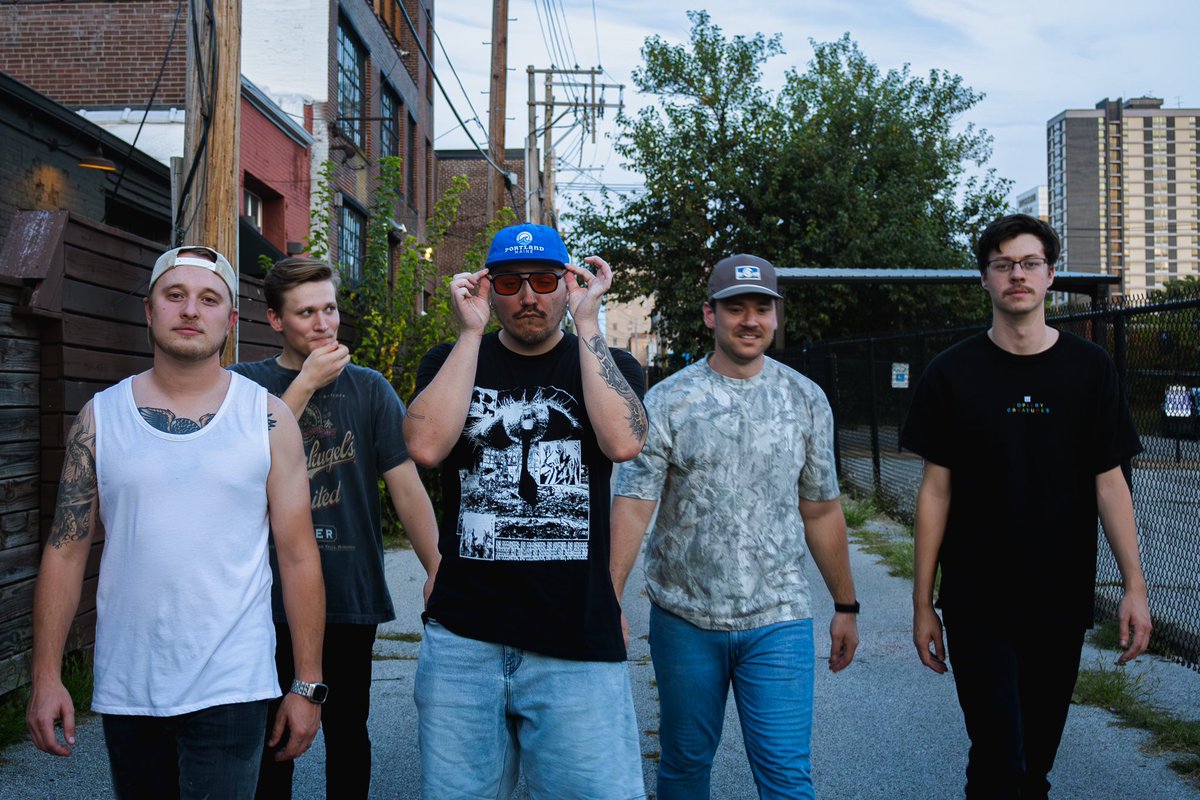 After Wednesday is a band that makes music.

📸: the goat <a href="/CapturedByJulio/">Julio</a>