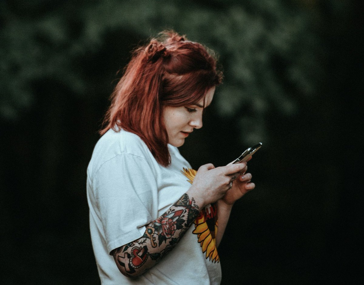 📱❌ El text neck afecta cada vez más a adolescentes: dolor de cuello, rigidez y mala postura por mirar el móvil hacia abajo.
👀 Levanta la pantalla, haz pausas y muévete.
🔹Desde Proyecto FES recordamos: desconexión digital = salud y bienestar.
#textneck