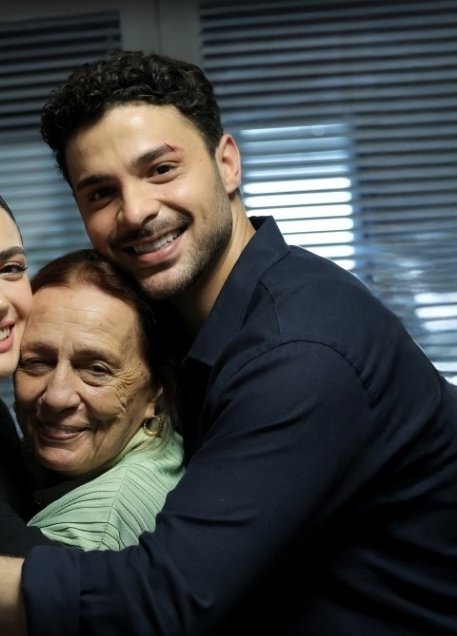 Soso95268870's tweet photo. Very excited about my affectionate relationship, their dramatic scene, quickly when will the episode come🥹🤍
#HalitÖzgürSarı•#GözleriKaradeniz #AzAs https://t.co/GlB2F4NSsX